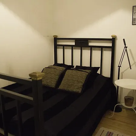 Eiffel Riverside Apartment