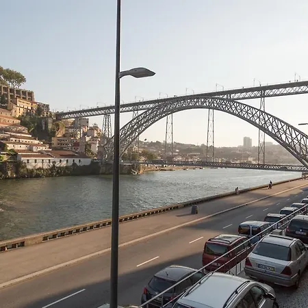 Apartment Eiffel Riverside Porto